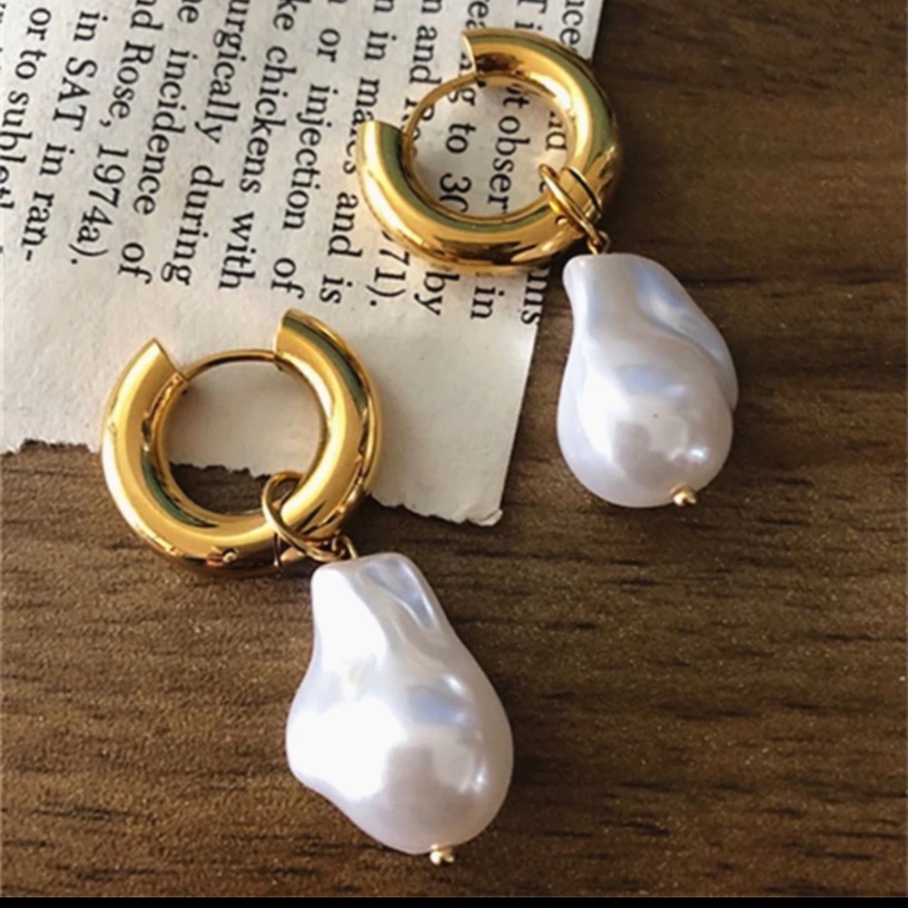 Baroque pearls dangle earrings imitation pearls 18K plated stainless steel